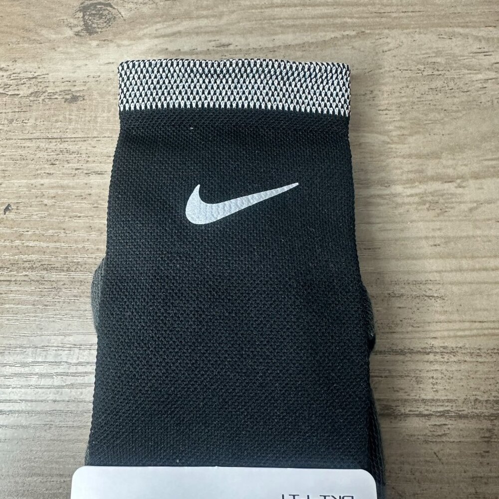 NWT Nike Dri-Fit Spark Unisex Cushioned Crew Running Socks Size Small (Black) - Picture 5 of 11